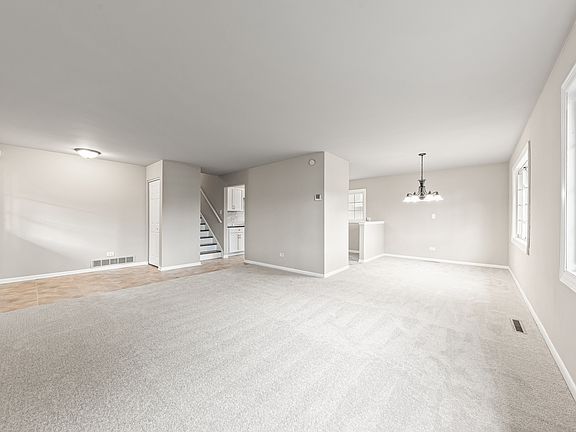 3rd image of 317 Farragut St