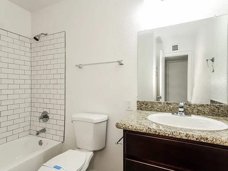 8301 E Turney Ave — Photo 12