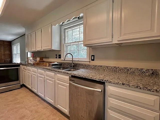 1436 Drayton Woods Dr — Photo 3