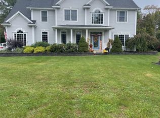 2390 Parkville Pl, Niskayuna, NY 12309