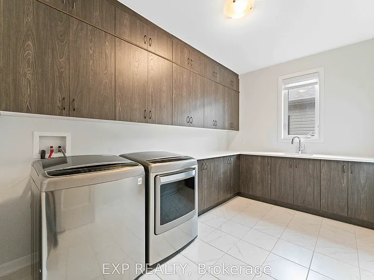 700 Coast Cir — Photo 15