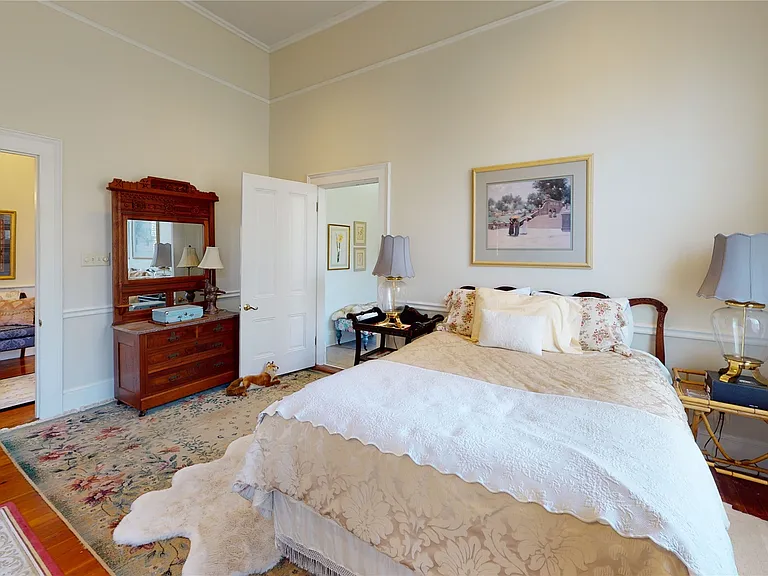 648 N Clayton St — Photo 21