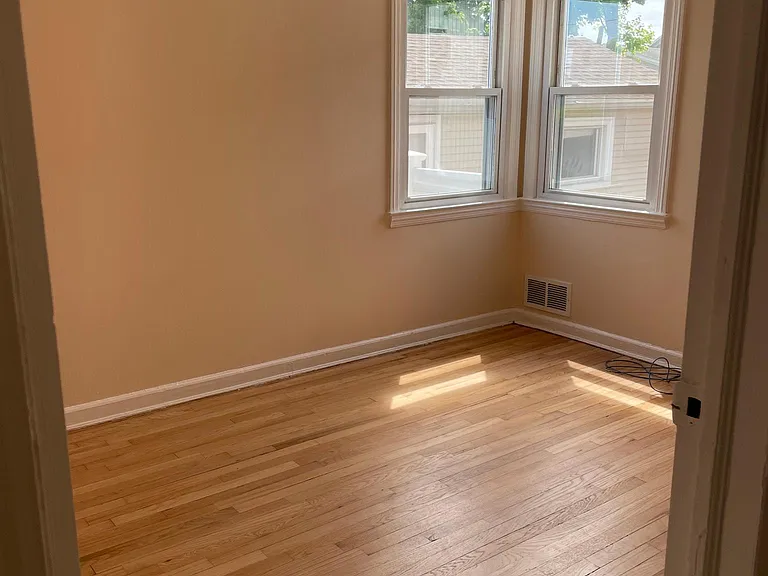 101 Hillside Ln S — Photo 14
