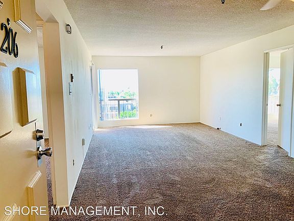 3rd image of 4730 Noyes St APT 206