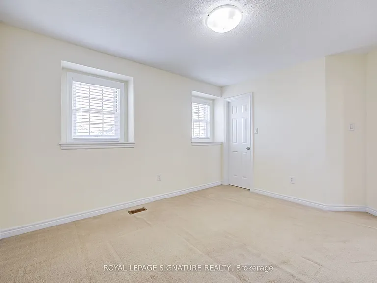44 Selby Dr — Photo 25