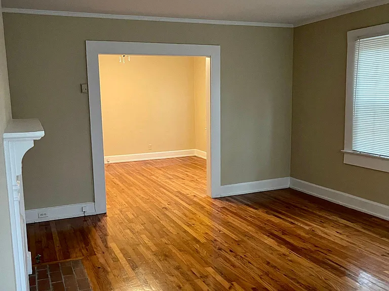 311 W McLendon Cir — Photo 3