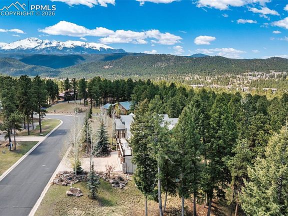 3rd image of 775 Skyline Dr