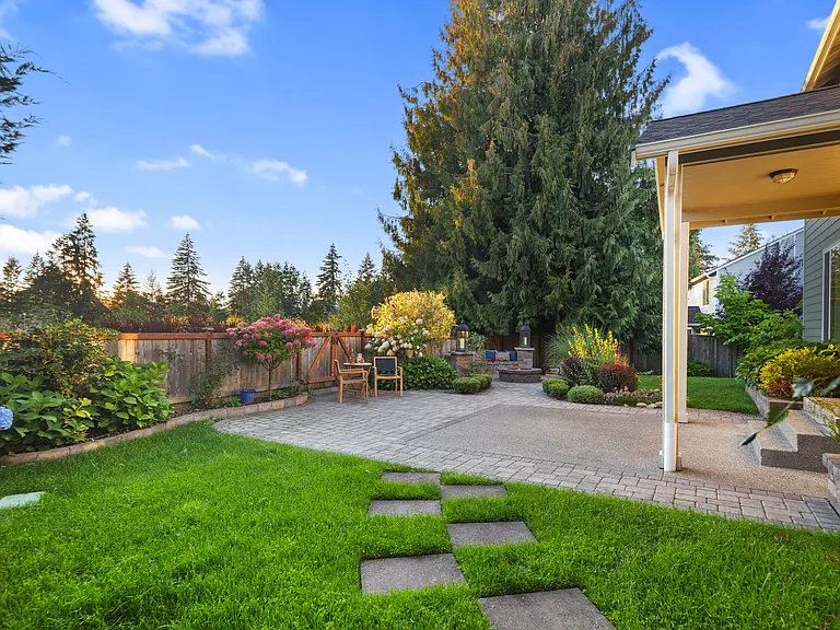 10701 Palisades St SE — Photo 22