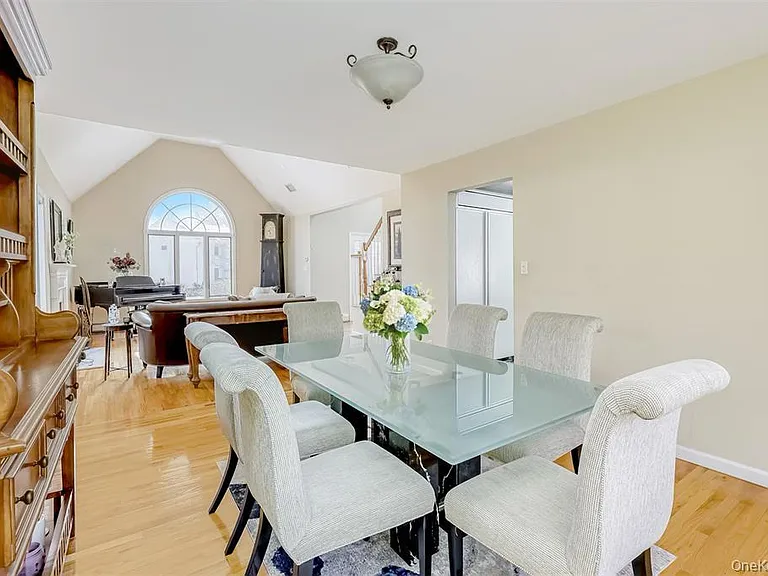 11 Mills Rd — Photo 10