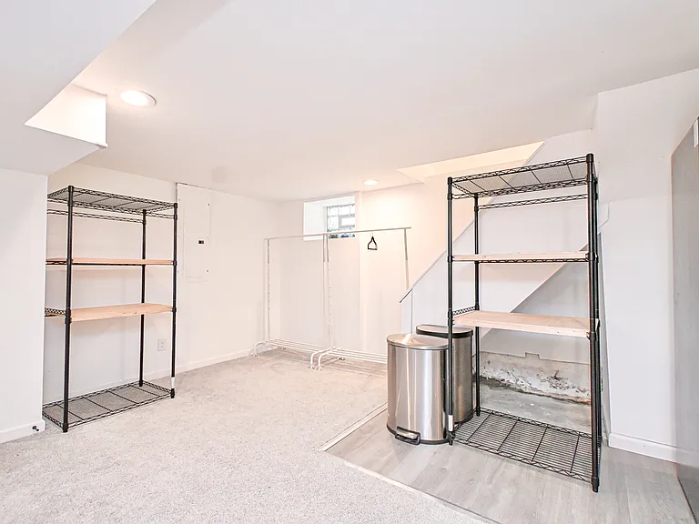 2216 Burnett Ave #2 — Photo 18