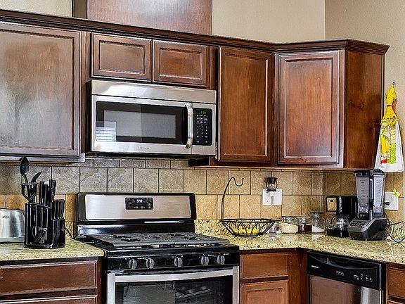 4th image of 3744 Loma Jacinto Dr