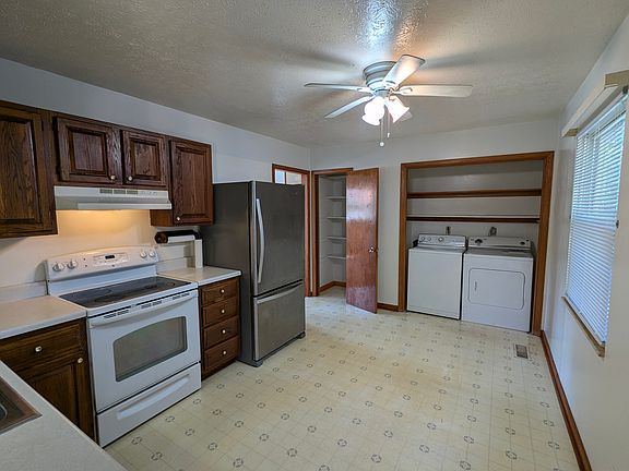 Kitchen and laundry