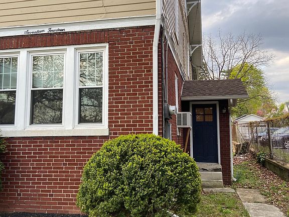 Private entry for tenant