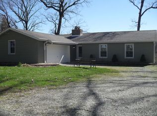 2749 E Brunswick Rd, Beecher, IL 60401