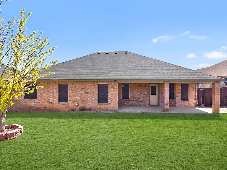 401 Dixon Dr — Photo 23