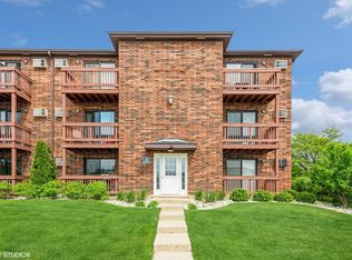 1101 Cedar St APT 2B, Glendale Heights, IL 60139