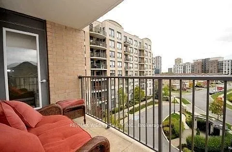 16 Dallimore Cir #403 — Photo 12