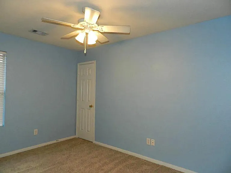 2322 Turnbury Elm Ct — Photo 9
