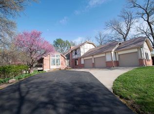 3640 NW Green Hills Rd, Topeka, KS 66618