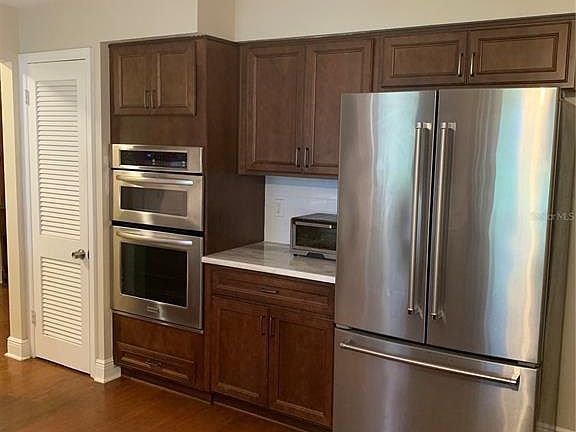 3rd image of 1501 Indiana Ave