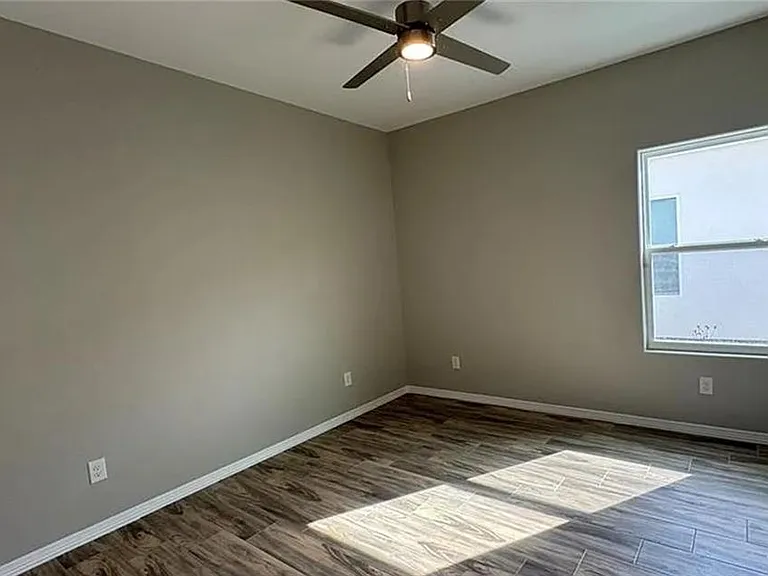4301 Walnut Ave #4 — Photo 7