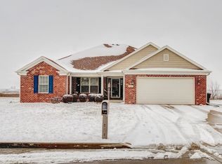 3702 Boulder Ridge Dr, Champaign, IL 61822