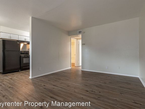 4th image of 917 N Yale Ave #105