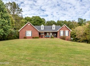 949 Hill St, Jellico, TN 37762