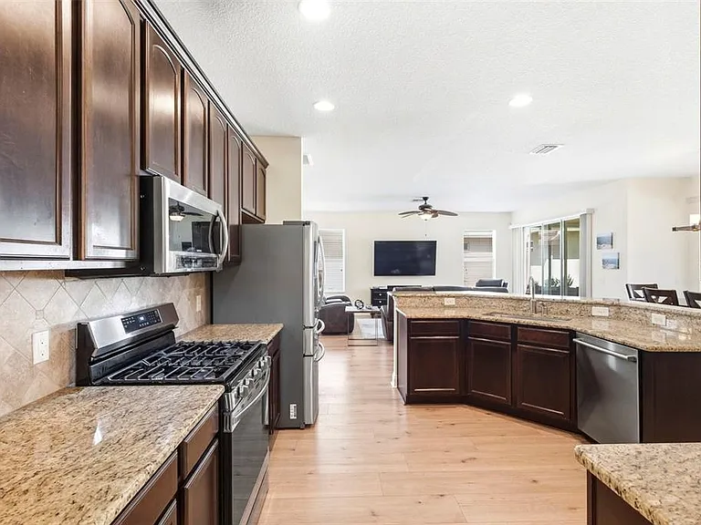 2734 Silvermoss Dr — Photo 18