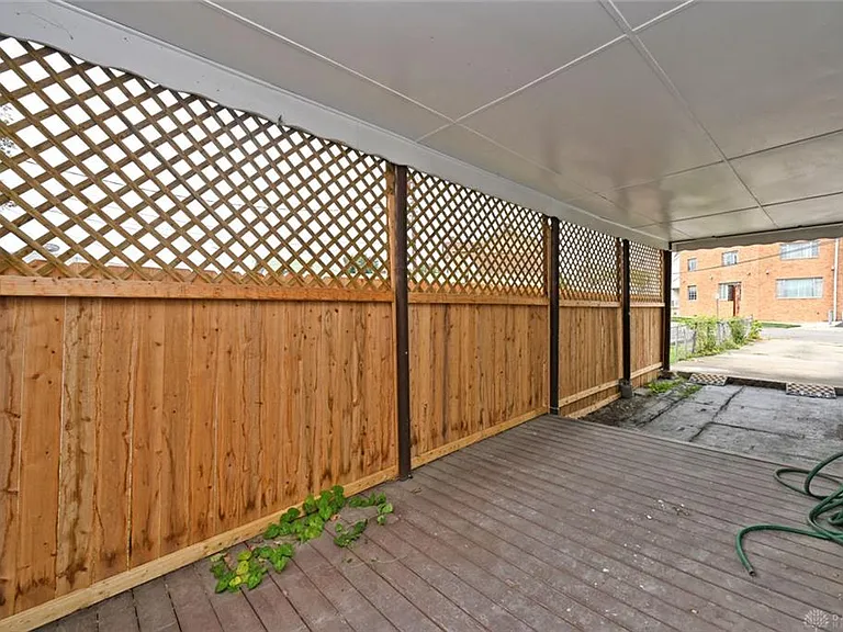 2368 Fauver Ave — Photo 5