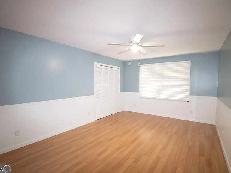 111 Ashley Ln — Photo 12