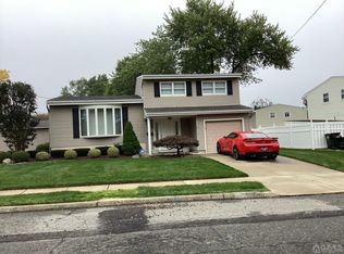 3 Mark Pl, Old Bridge, NJ 08857