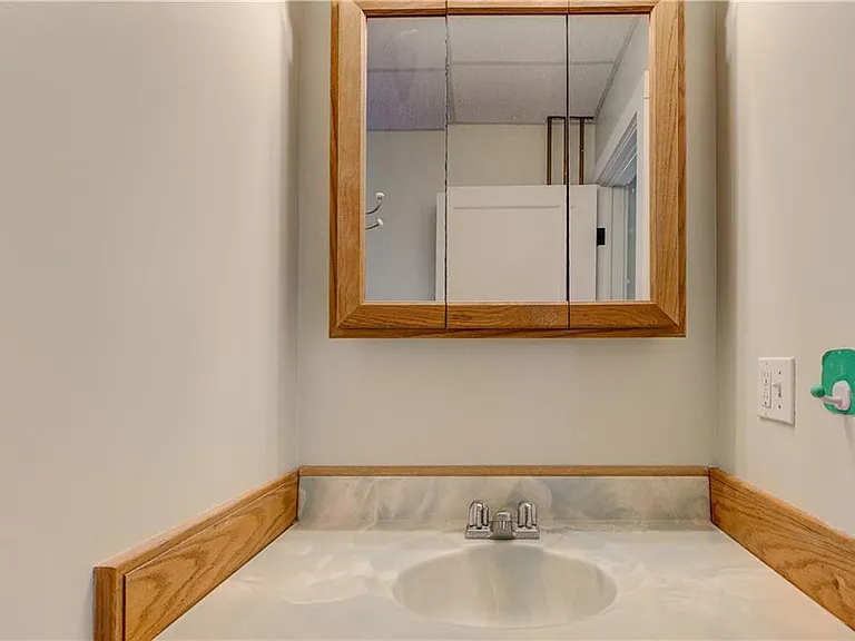 577 Spring St — Photo 17