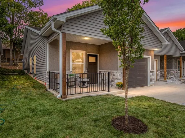 5826 Hunter Ct, Raytown, MO 64133