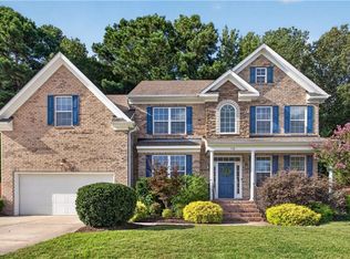 712 Greenfield Ln, Chesapeake, VA 23322