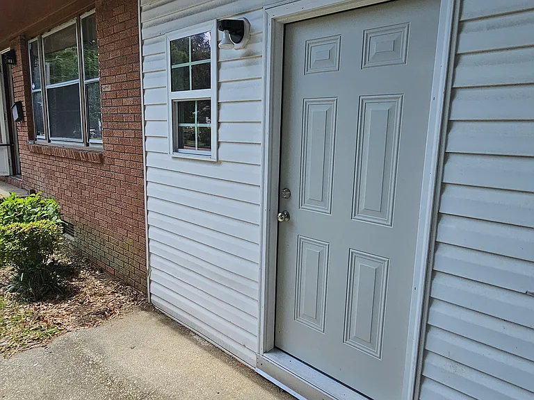 406 Avon Rd — Photo 15