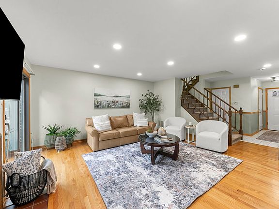 5th image of 1025 Loughborough Ct
