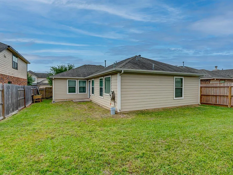 2831 Lockeridge Bend Dr — Photo 15