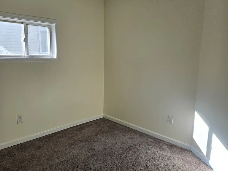 2218 Chester St SE — Photo 11