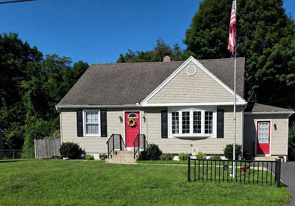 1st image of 62 Clyde Ave