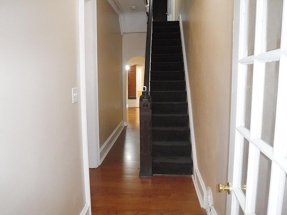 1st Floor Entrance Hall