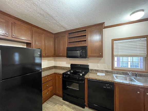 2nd image of 9910 Geraldine St #119