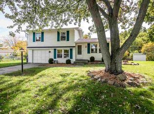 2505 Baronet Ct, Fort Wayne, IN 46815