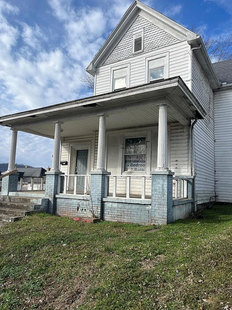 1317 Lincoln St photo 1