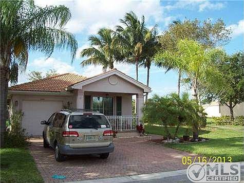 2nd image of 5143 Aurora Lake Cir