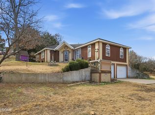 606 Cemetery Rd, Seneca, MO 64865