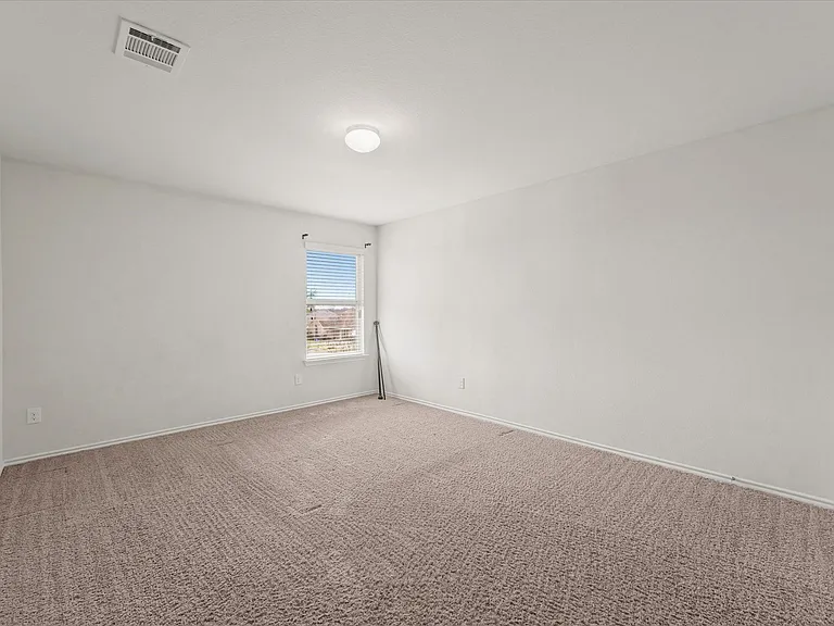 516 Clearlake Dr — Photo 23