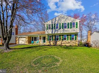 23 Butternut Way, Sterling, VA 20164