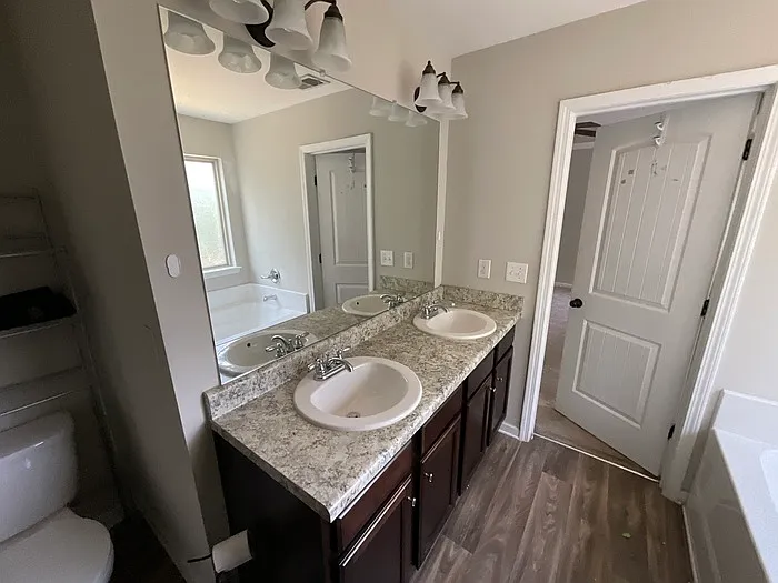 5020 Pioneer Pkwy — Photo 22