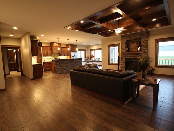 2nd image of 410 Robinwood Dr